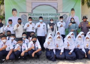 Peletakan Batu Pertama Pembangunan Gapura MTs N 1 Kendal