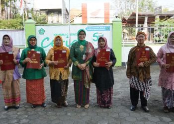 HUT RI ke 77, ASN Kemenag Kendal Dianugerahi Satyalancana