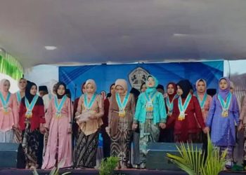 MTs Darul Ishlah Gelar Upacara Kelulusan