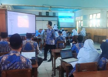MIN 1 Kendal Tingkatkan Kompetensi Guru dengan Pelatihan