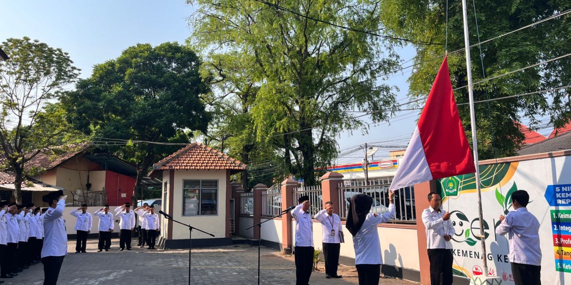 Peringati Hari Sumpah Pemuda Ke-96, Kankemenag Kendal Laksanakan Upacara