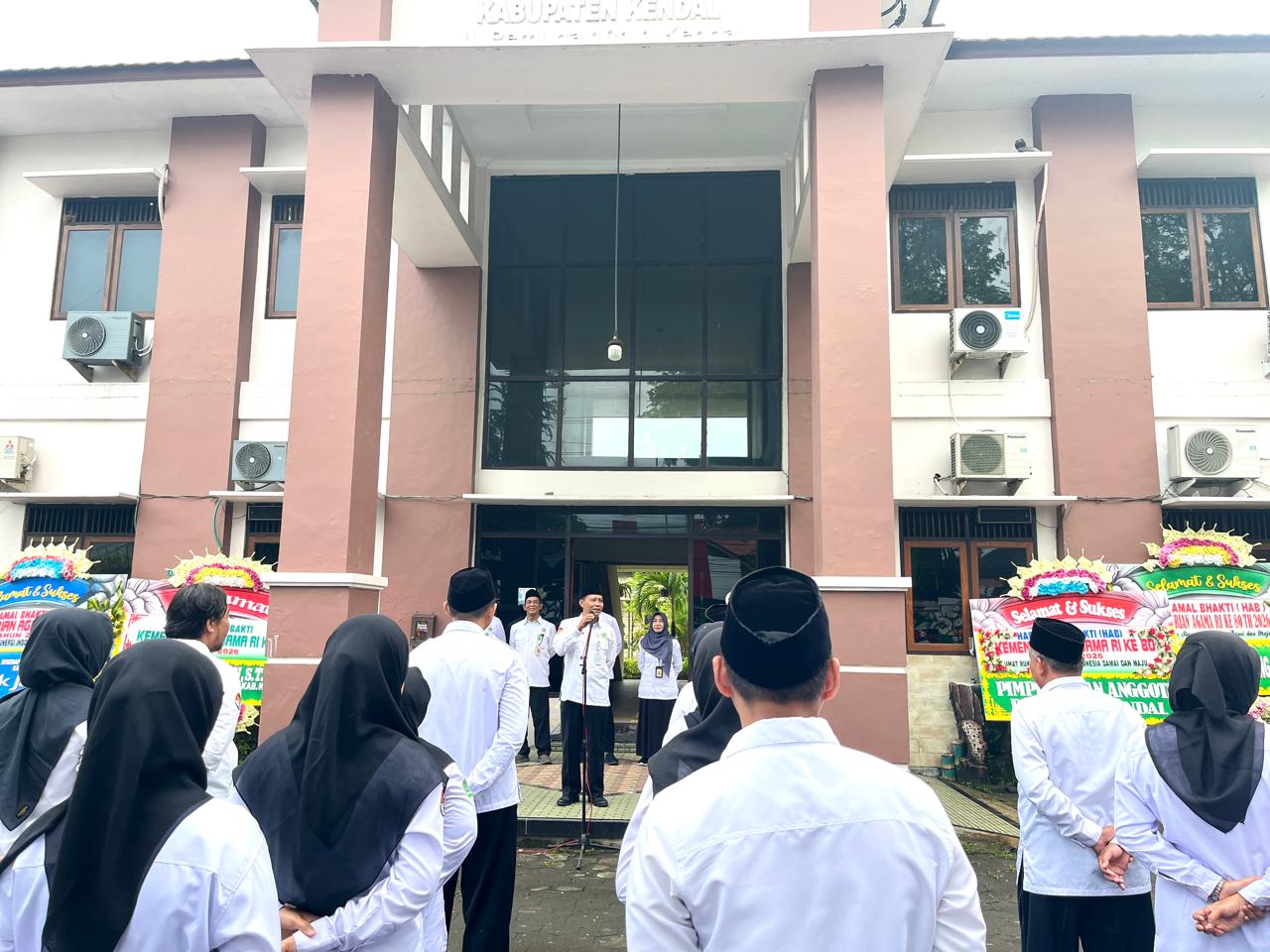 Pimpin Apel Pagi, Kepala Kemenag Kendal Apresiasi Suksesnya Rangkaian HAB ke-80