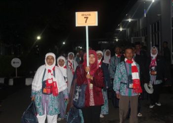 Pukul 3 Dinihari, Kloter 72 Diberangkatkan Dari Kendal