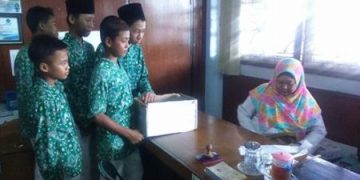 Peduli Gempa Aceh, Siswa MTs Al Hidayah Galang Dana