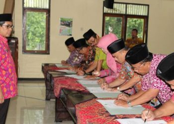 Kemenag Kendal Adakan Penandatanganan Perkin dan Pakta Integritas