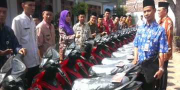 Kepala KUA Terima Bantuan Sepeda Motor dari Pemkab Kendal