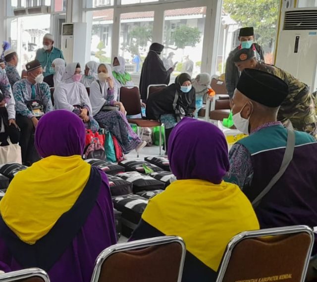 Jamaah Haji Asal Kendal Kembali ke Tanah Air