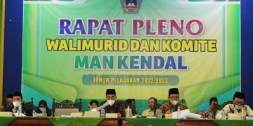 Rapat Pleno Komite MAN Kendal dan Wali Murid
