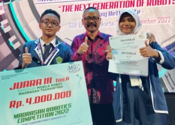 MTs N 2 Kendal Raih Juara 3 Kategori Robot Battle