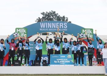 Tim Sepakbola Putri MIN 1 Kendal Juarai Milklife Soccer Challenge-Semarang Series 1 2024