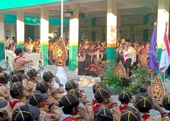 Peringati Hari Pramuka, MIN 1 Kendal Gelar Upacara Diikuti Lebih dari 900 Peserta