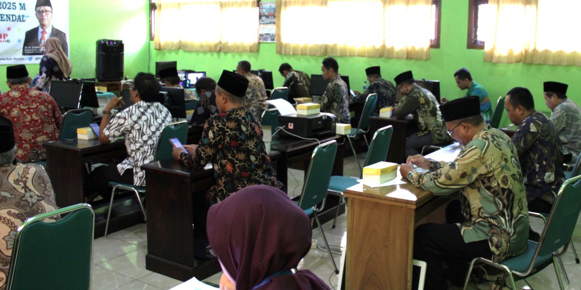 Diikuti 21 Peserta, Pelaksanaan CAT Seleksi PPIH Arab Saudi dan PPIH Kloter Tahap I di Kabupaten Kendal Berjalan Lancar