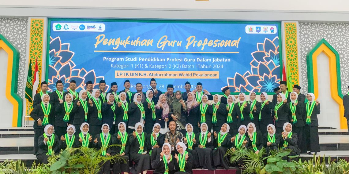 55 Guru PAI di Kabupaten Kendal Dikukuhkan Sebagai Guru Profesional