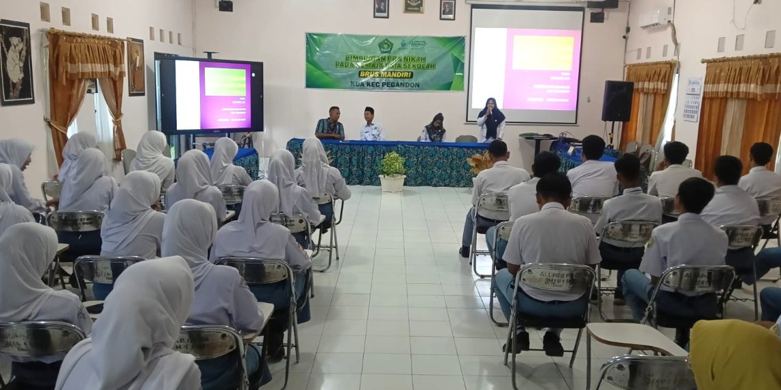 Penyuluh Agama Islam Sosialisasikan Bimbingan Pra Nikah pada Remaja Usia Sekolah