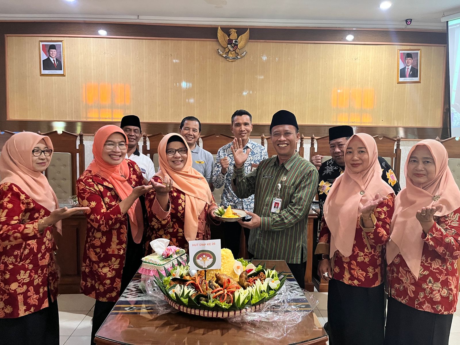 Peringati HUT ke-26, DWP Kemenag Kendal Adakan Senam Bersama dan Tasyakuran Dihadiri Kepala Kantor