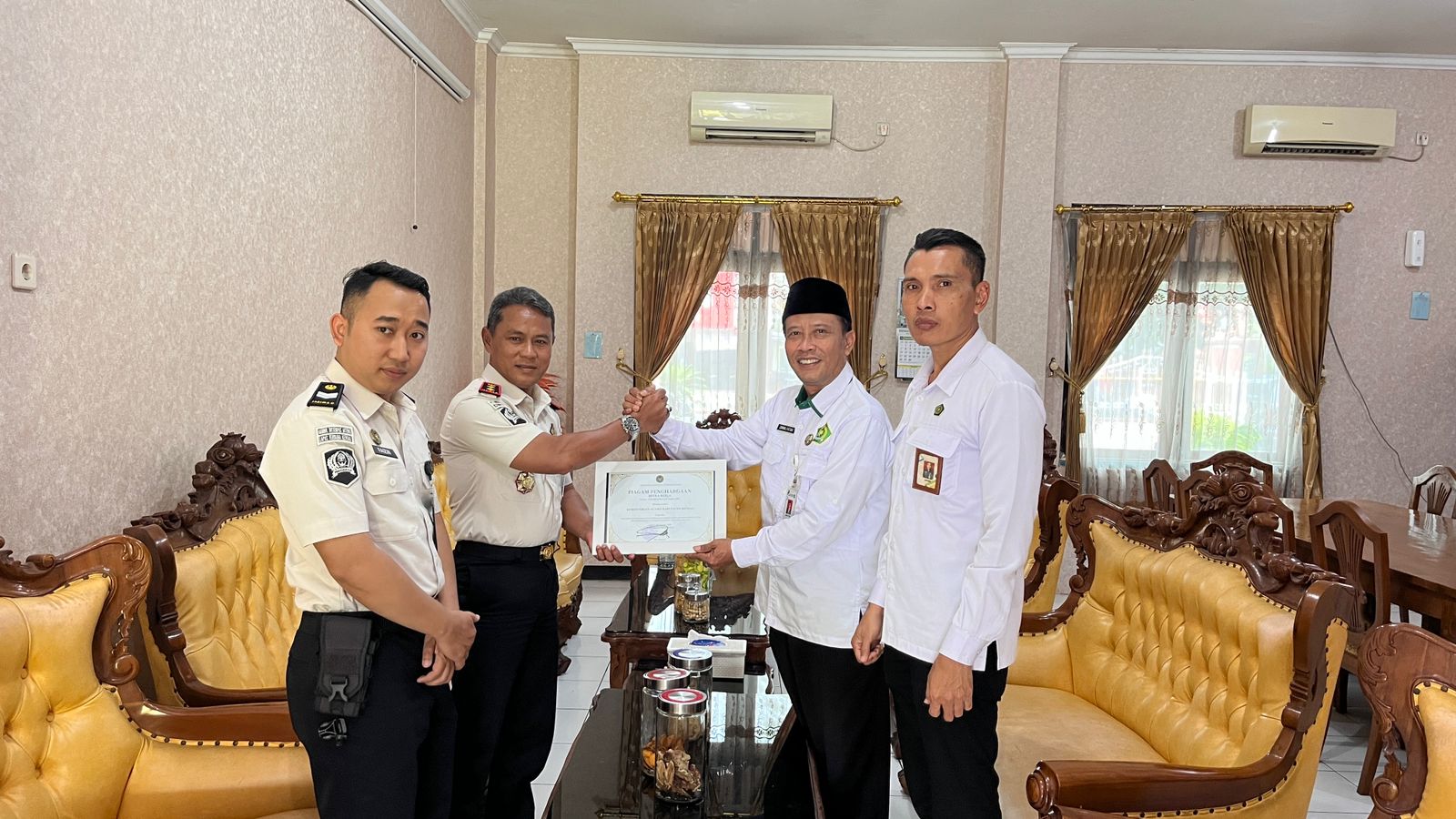 Kontribusi Penyuluhan Rohani Diapresiasi, Kemenag Kendal Terima Penghargaan dari Lapas Terbuka