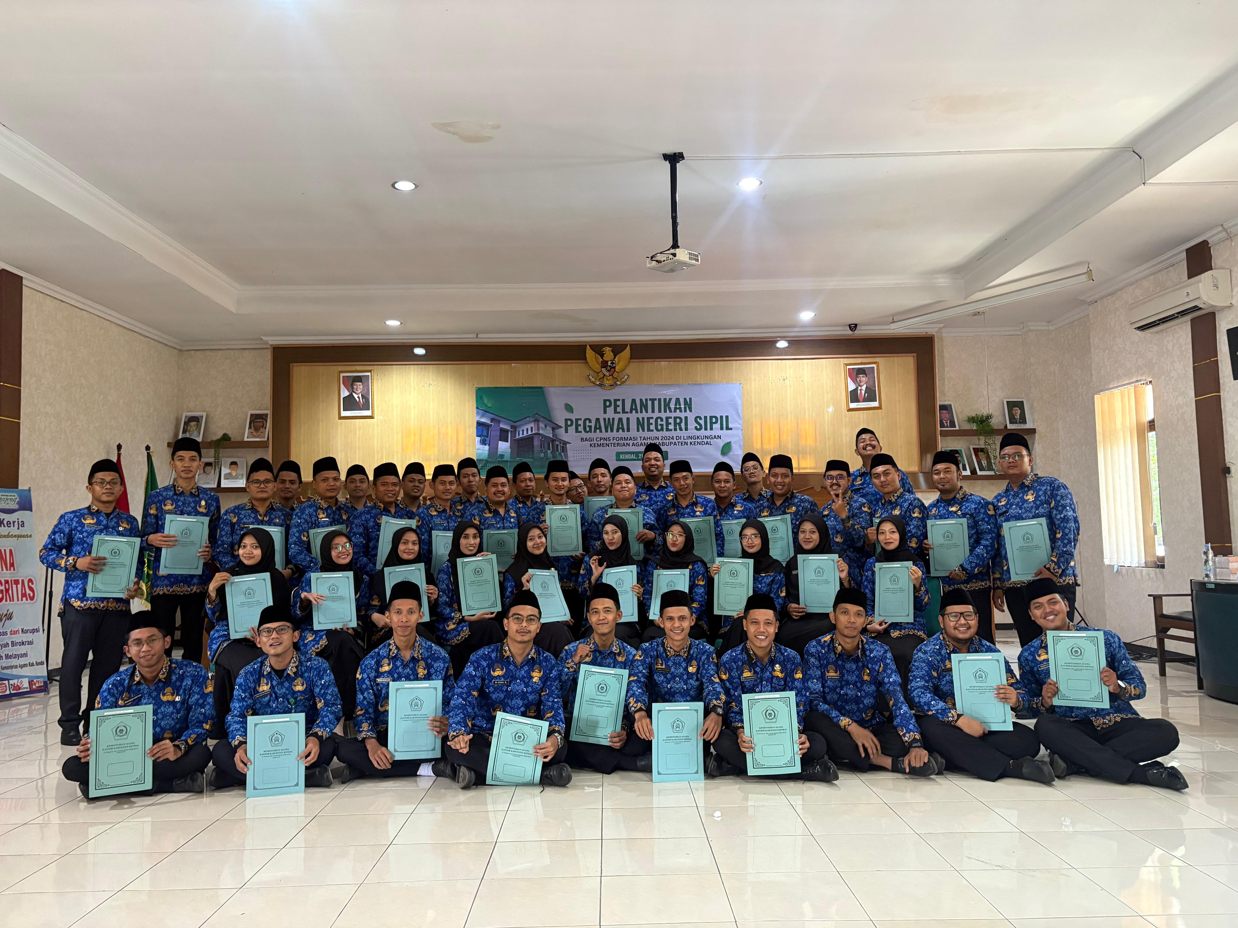 Selamat! 47 CPNS Kemenag Kendal Resmi Diambil Sumpah Menjadi PNS